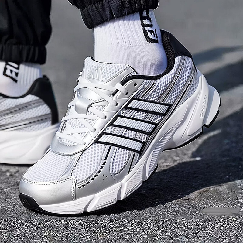 アディダス メンズ TECHNOCHAOS 2000 スポー - Men'S Shoes Half Cut のレビューと価格