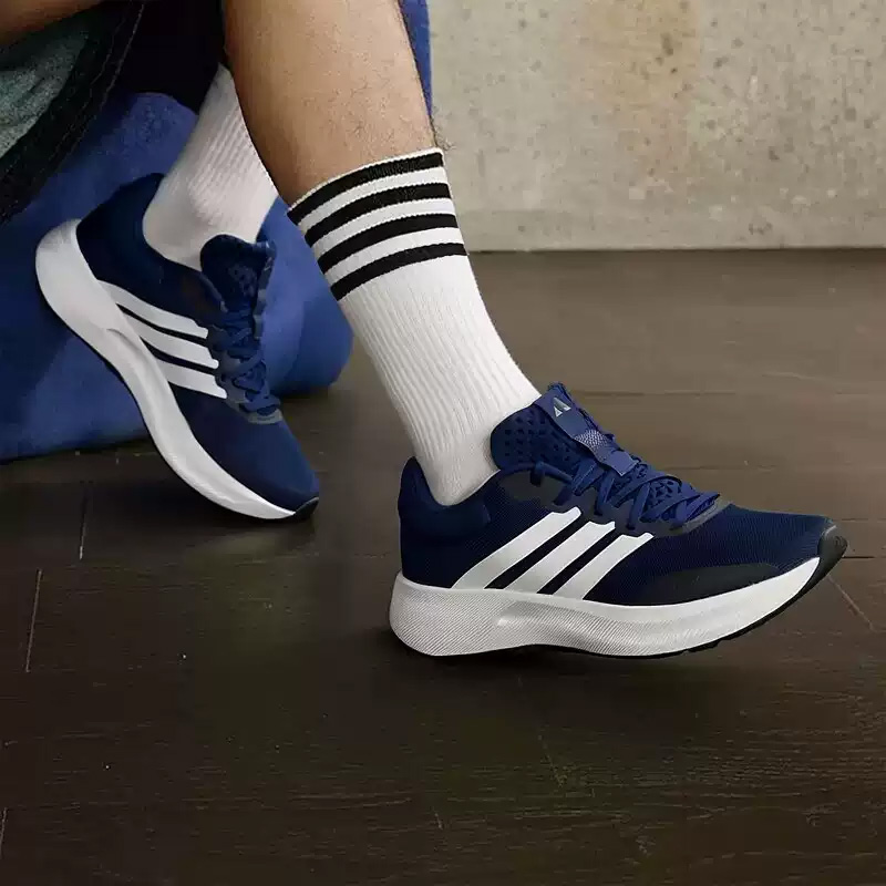 アディダス ダークブルー ホワイト メッシュ メンズ ランニ - Men'S Shoes Half Cut のレビューと価格
