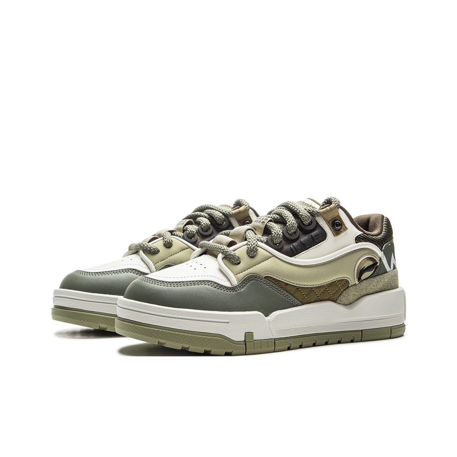 Li Ning 001 BTC 滑り止め、耐摩耗性、軽量ロー - Men'S Shoes Green And White のレビューと価格