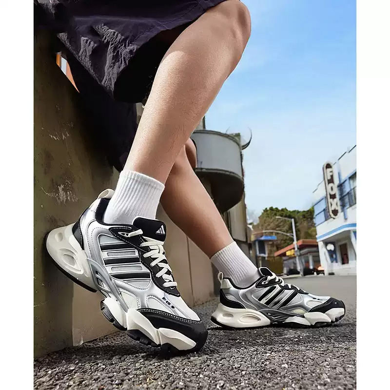 アディダス公式正規品 ランニングシューズ メンズ サイバーメ - Men'S Shoes Half Cut のレビューと価格