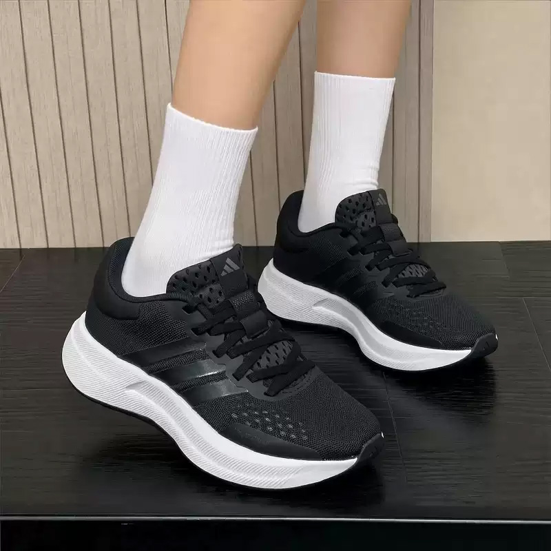 アディダス公式正規品 レディース ランニングシューズ、通気性 - Men'S Shoes Half Cut のレビューと価格