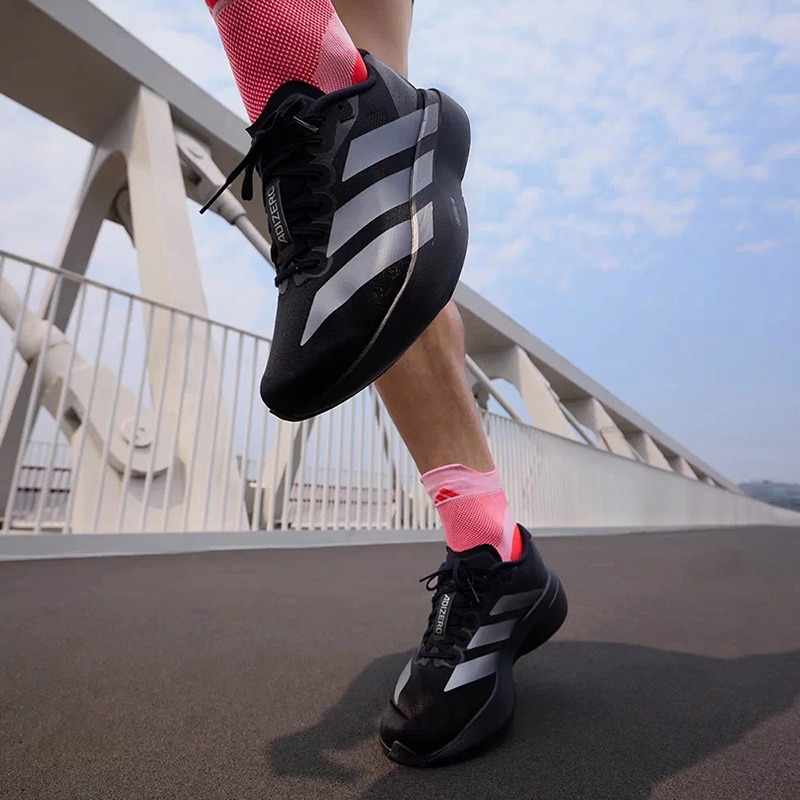 アディダス メンズ マラソン ランニングシューズ、スピードラ - Men'S Shoes Half Cut のレビューと価格