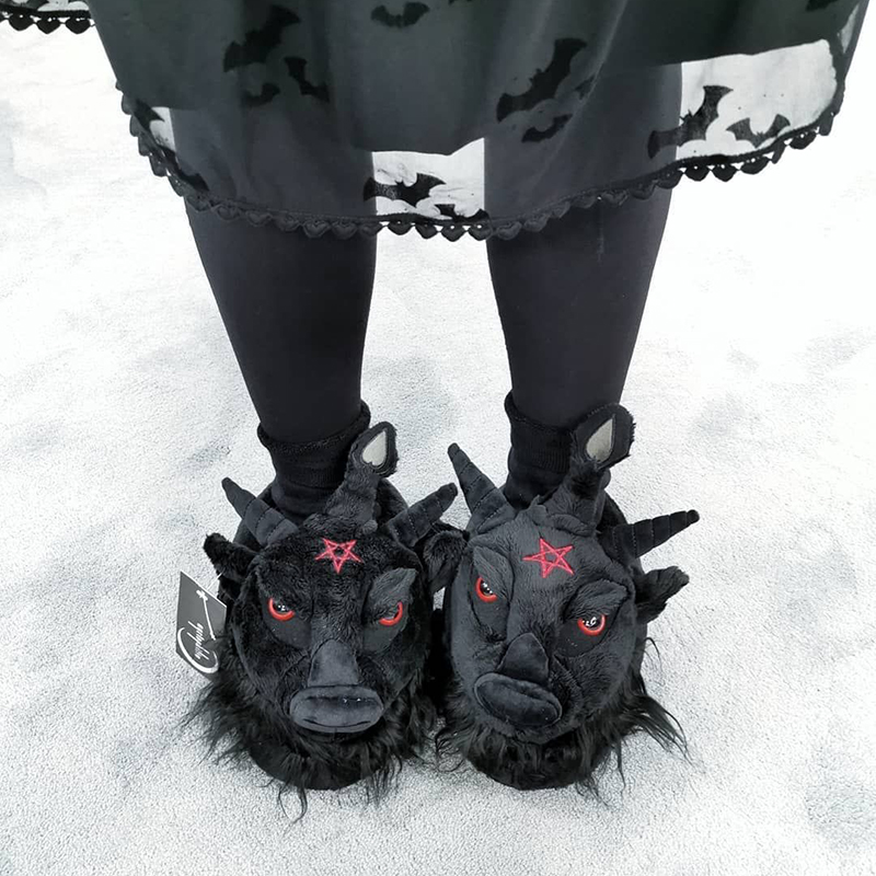 ダークシリーズ 暖かい滑り止め付きスリッパ 冬用馬顔デザイン - Men Shoes Winter のレビューと価格