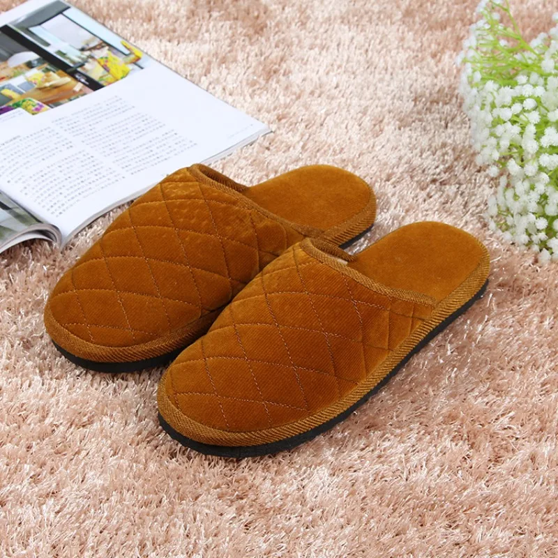 おしゃれなふわふわのファー素材のスリッパ。室内用で暖かく、柔 - Men Shoes Winter のレビューと価格