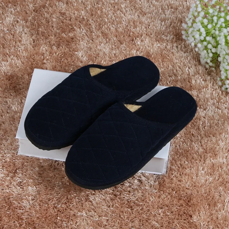 おしゃれなふわふわのファー素材のスリッパ。室内用で暖かく、柔 - Men Shoes Winter のレビューと価格